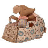 Baby Mouse in Carry Cot Rose