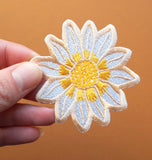 Patch Iron On Embroidered Daisy